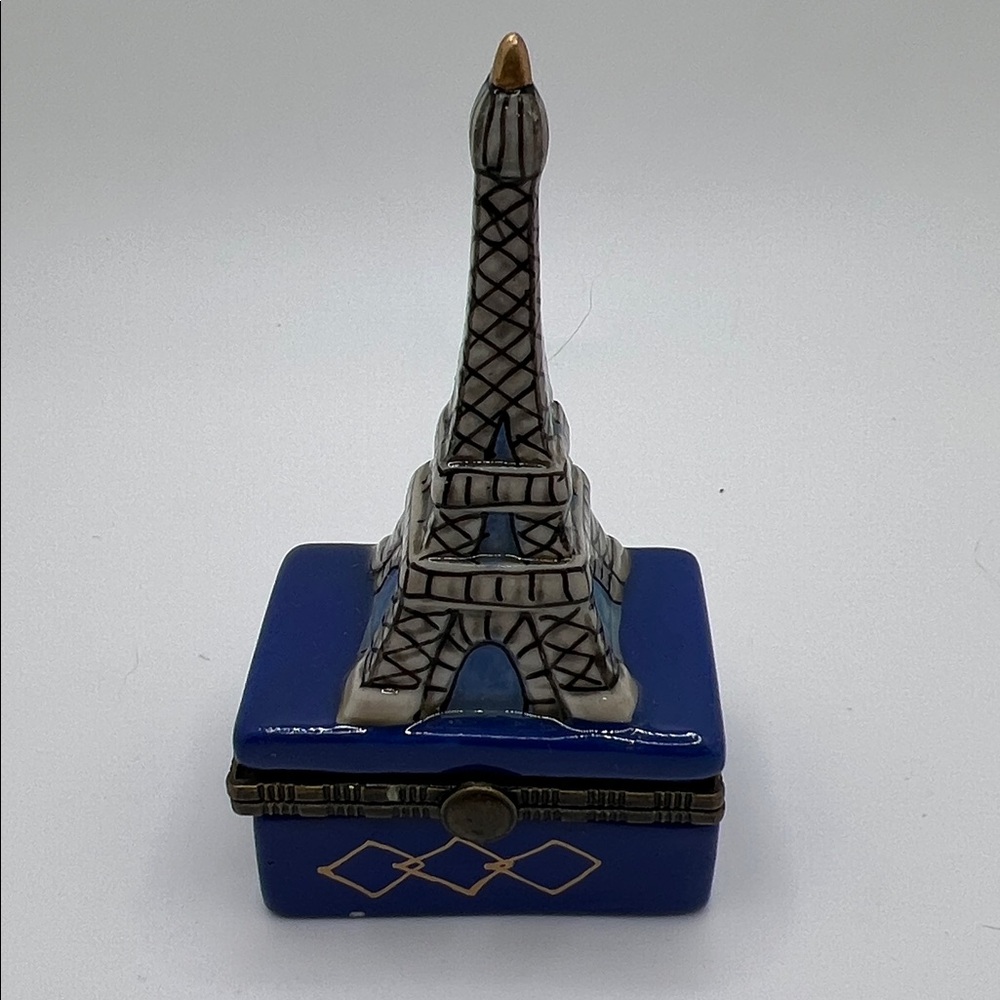 Vintage Eiffel Tower Trinket Pill Box